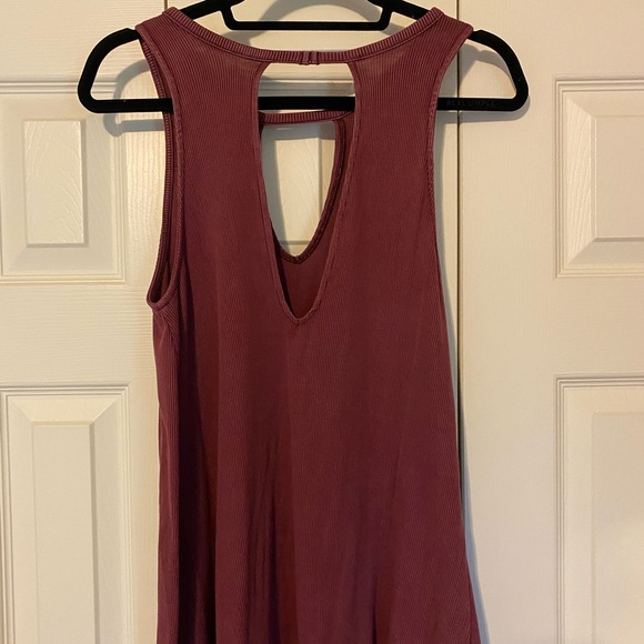 Tank - Picture 2 of 2